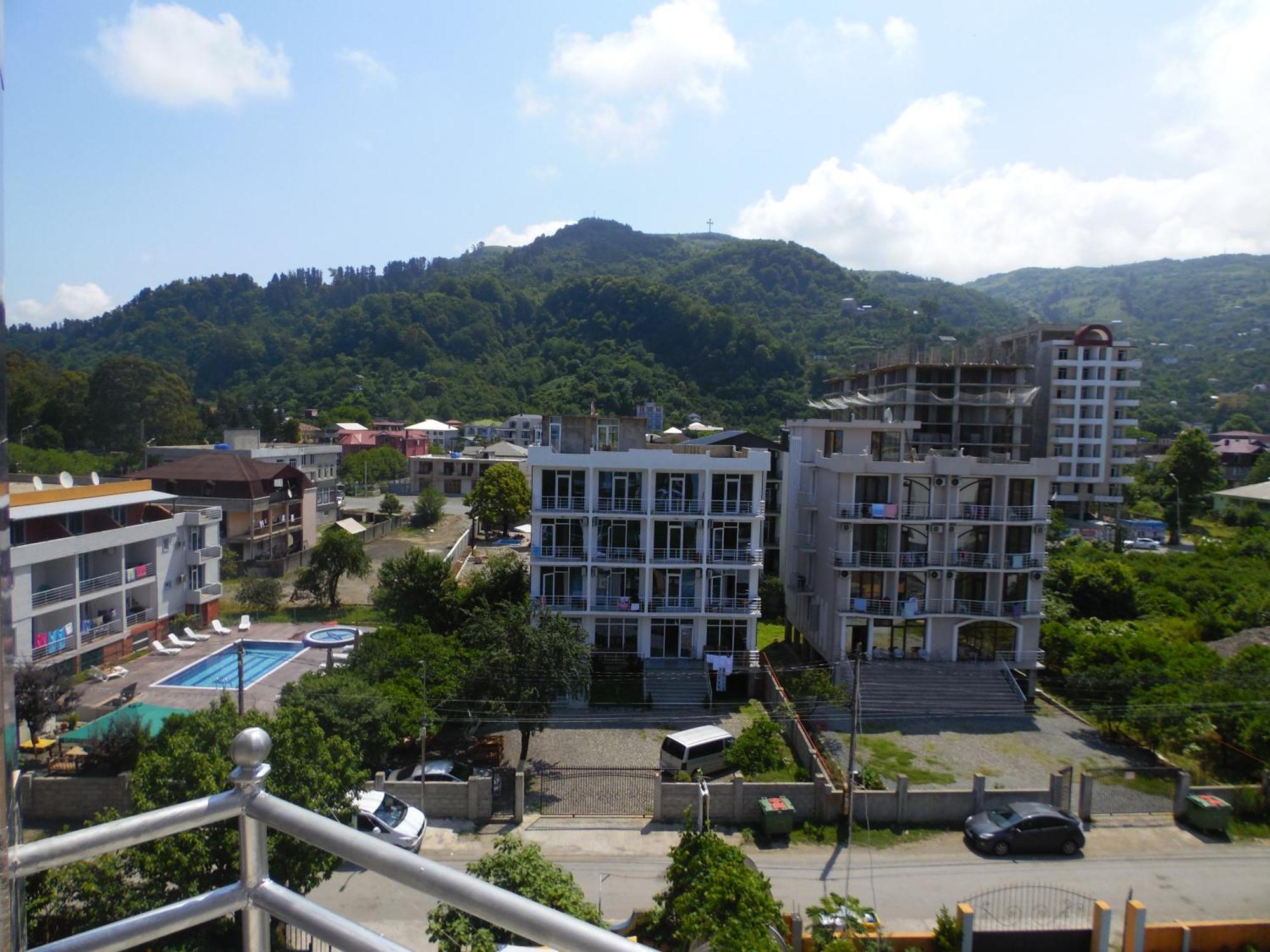 Family Hotel Khomaldy Квариати Экстерьер фото