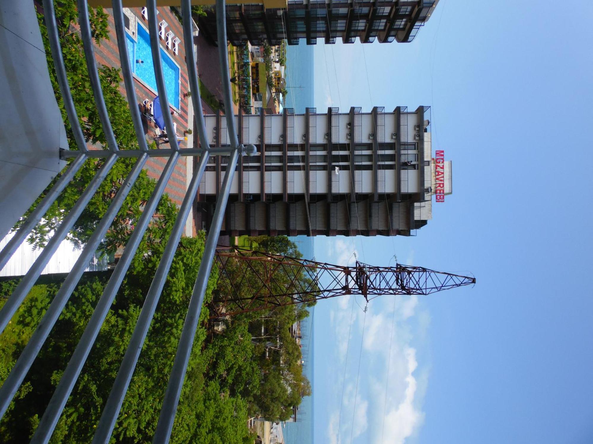 Family Hotel Khomaldy Квариати Экстерьер фото